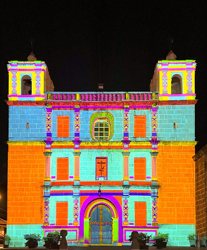 Christie projection solutions lit up the historic fa&ccedil;ades of Antigua Guatemala during the recent Festival de la Luz de Antigua (&ldquo;Festival of Light&rdquo;), the country&rsquo;s first large-scale video mapping festival.